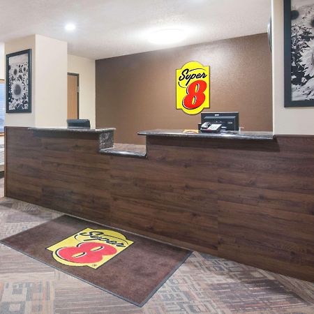 Super 8 By Wyndham Jamestown Bagian luar foto