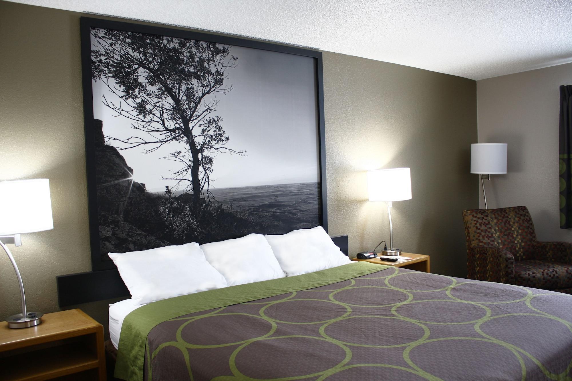 Super 8 By Wyndham Jamestown Bagian luar foto